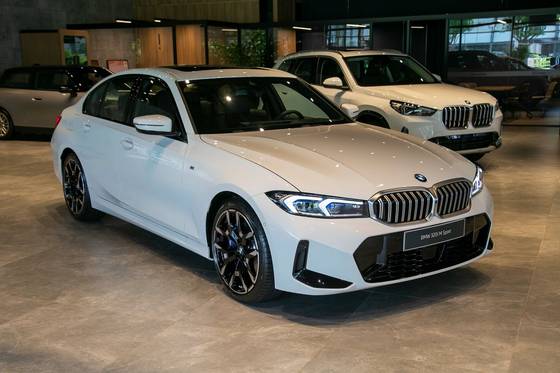 BMW 320i 2.0 16V TURBO FLEX M SPORT AUTOMÁTICO BMW 320i 2.0 16V TURBO FLEX M SPORT AUTOMÁTICO
